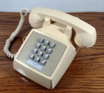 1984 Touch-tone Dial Phone 2500MMG Dates Match Early At&t Western Electric. Fixed Price $75.00.