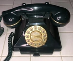 Paramount Brittany Forest Green Reproduction Push Button Telephone. Fixed Price $14.99.